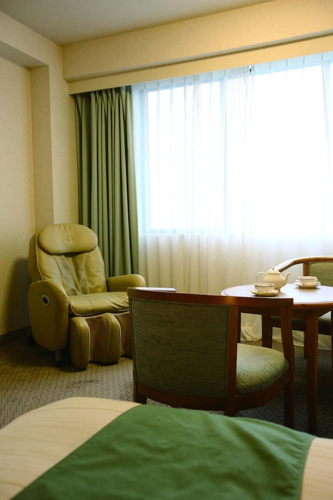 Royal Hotel Yatsugatake -From Apr2024 Grand Mercure Yatsugatake Resort & Spa Хокуто Екстер'єр фото